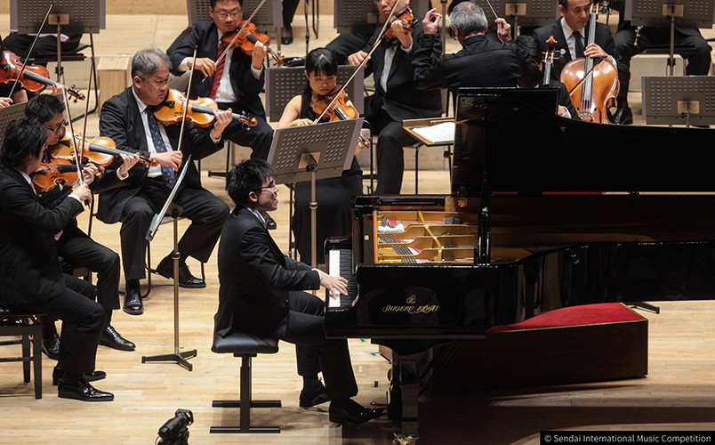 Evan Wong playing the Shigeru Kawai SK-EX during the final stage of the competition.