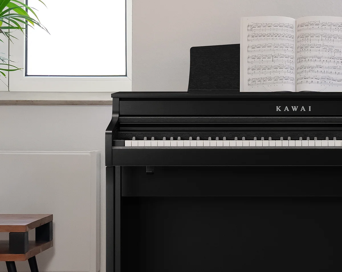 Impressive speaker system (with Low Volume Balance feature)