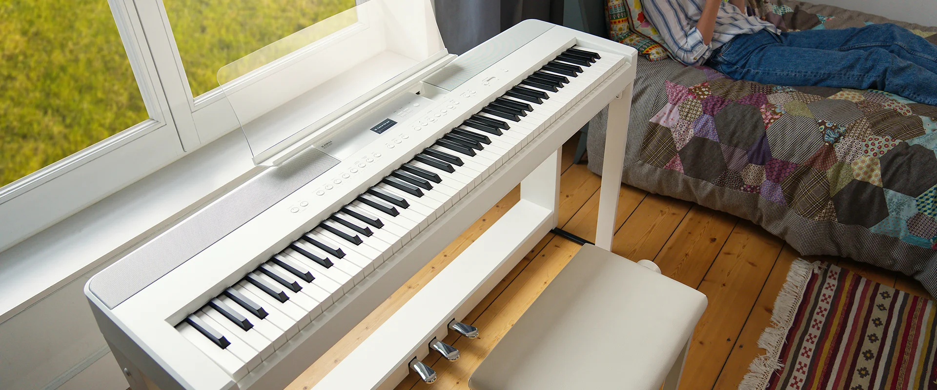 Uncluttered appearance, lightweight body