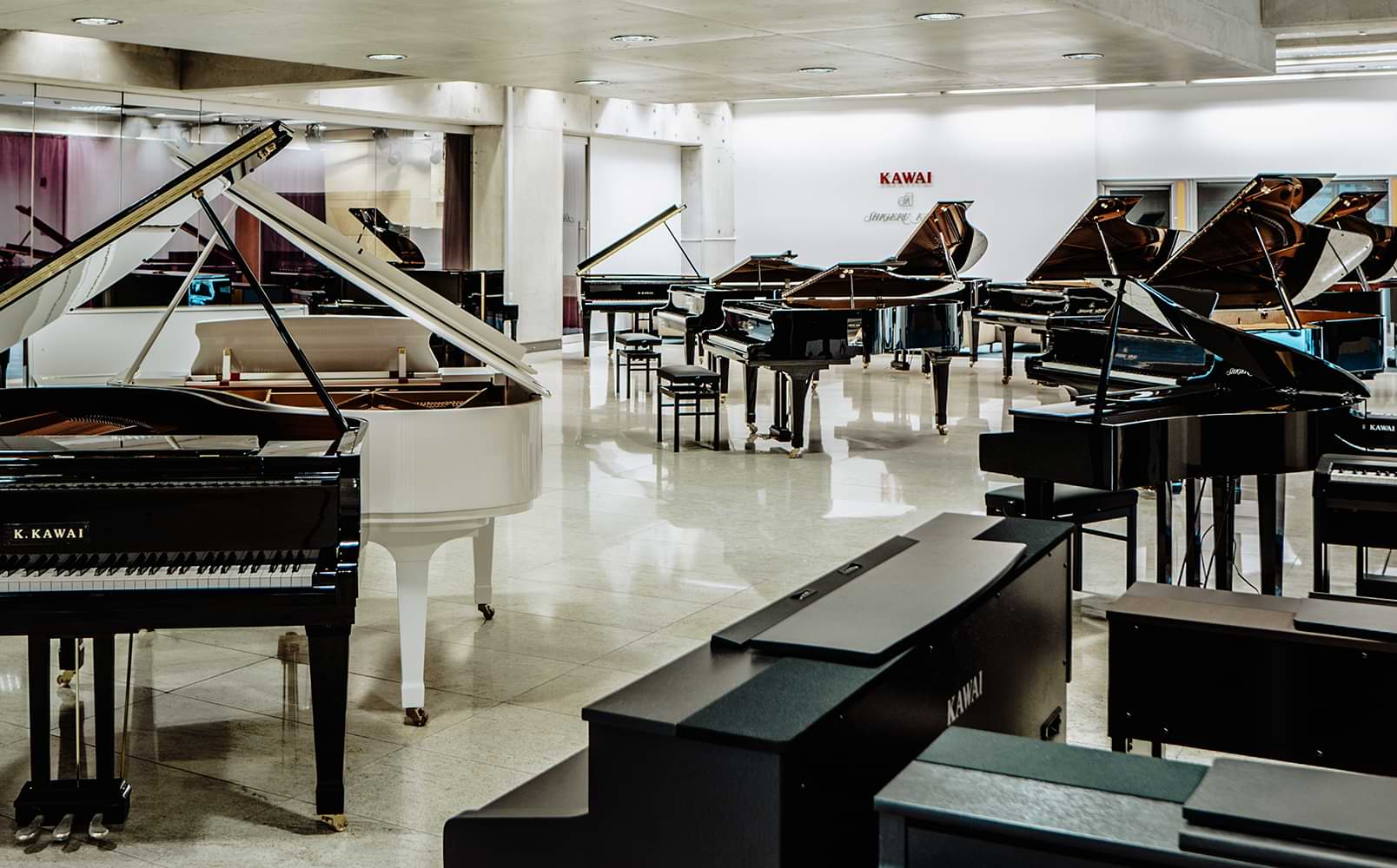 Kawai Europa - Poland Branch - Showroom area