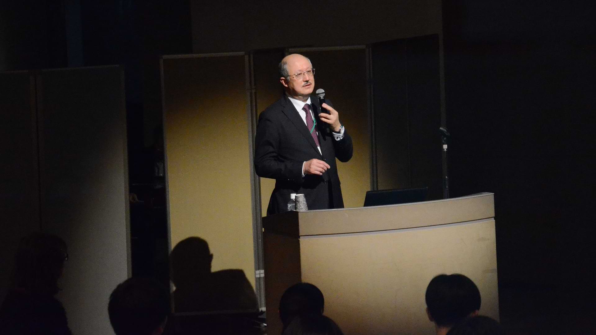 Dr Iyo giving a lecture at the Hamamatsu International Piano Academy